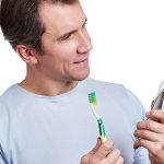 Comment choisir une brosse à dents électrique pour vos dents